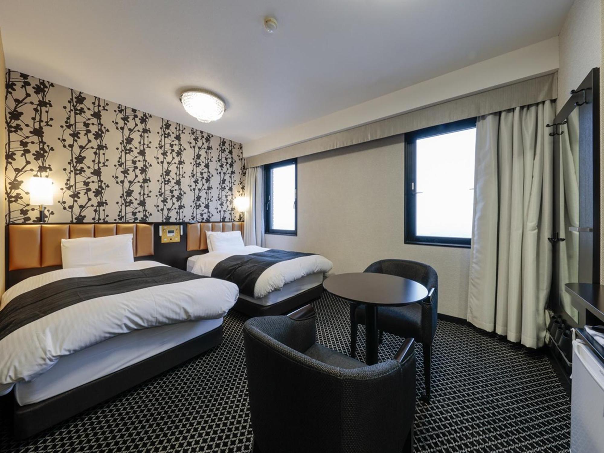 Apa Hotel Tonami Ekimae Экстерьер фото