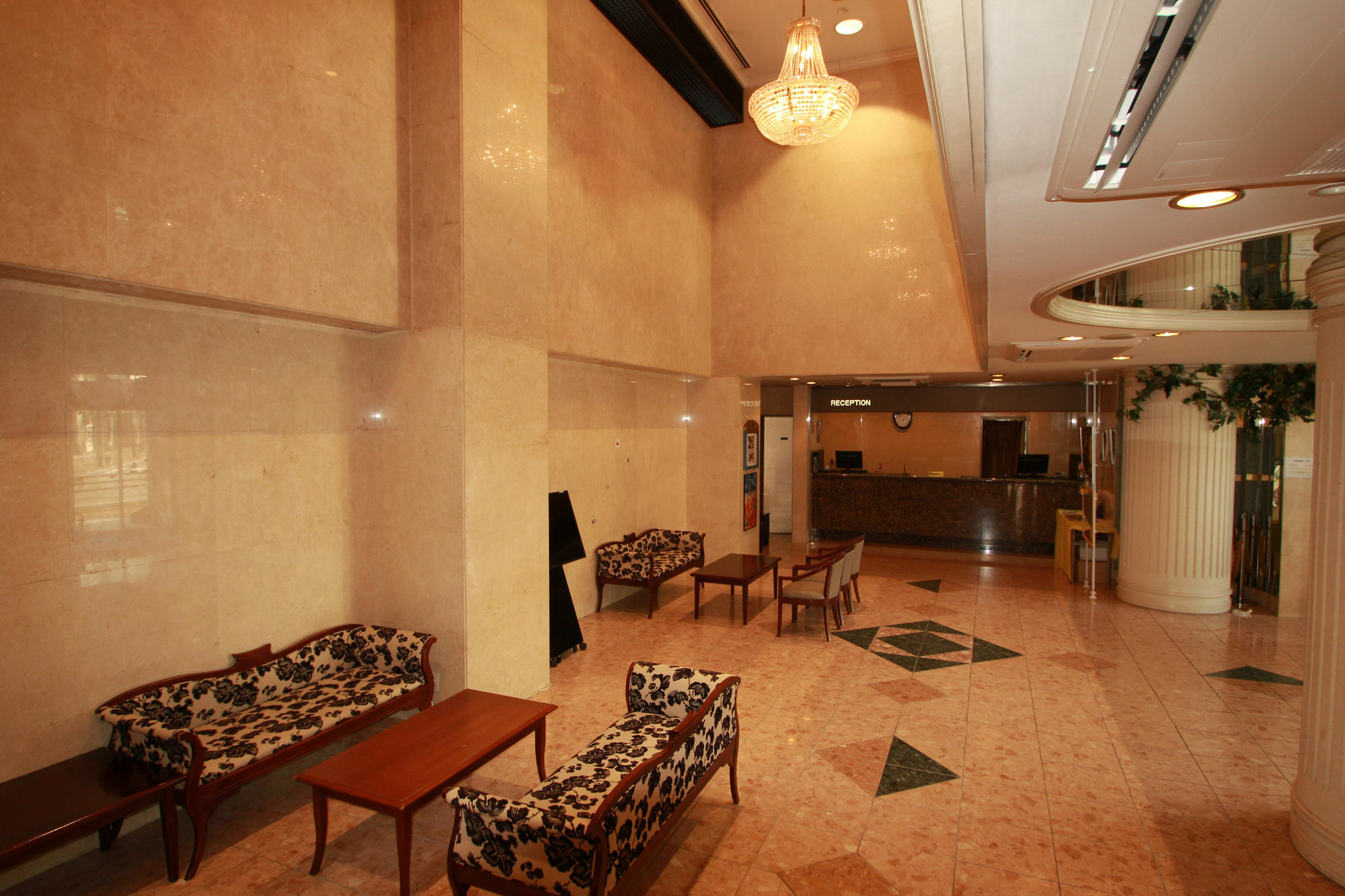 Apa Hotel Tonami Ekimae Экстерьер фото
